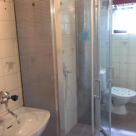 Utulny Privat Csemi *