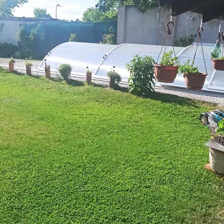 Utulny Privat Lägenhet Veľký Meder