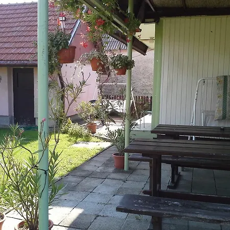 Utulny Privat Lägenhet Veľký Meder