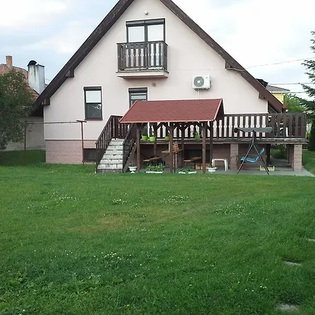 Utulny Privat Csemi Апартаменты *